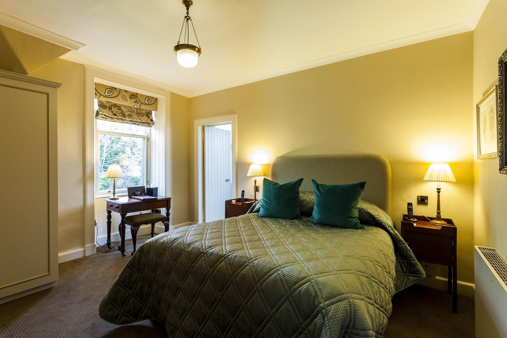 Cromlix Hotel Kinbuck Екстериор снимка