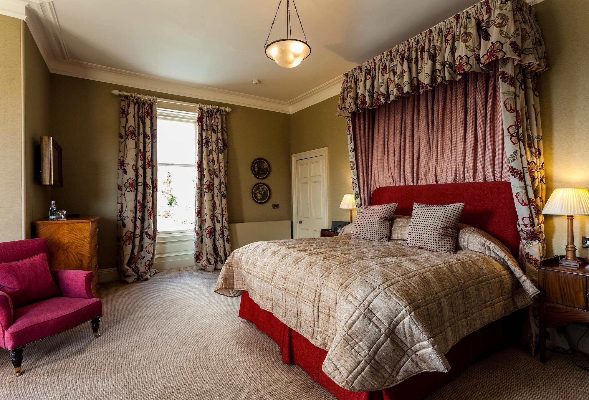 Cromlix Hotel Kinbuck Екстериор снимка