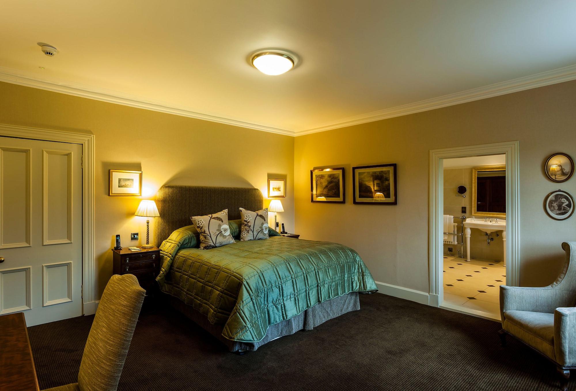 Cromlix Hotel Kinbuck Екстериор снимка