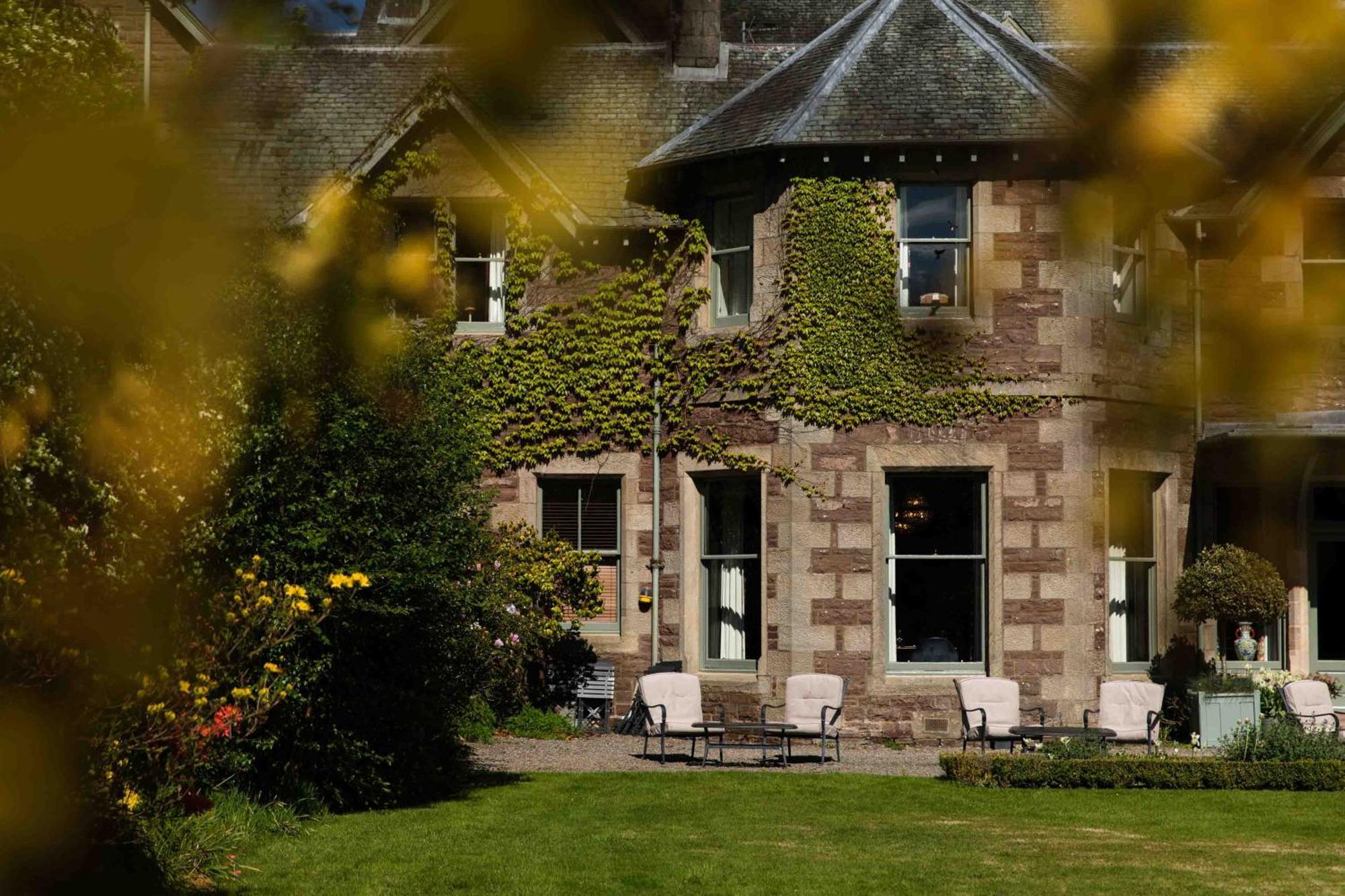 Cromlix Hotel Kinbuck Екстериор снимка